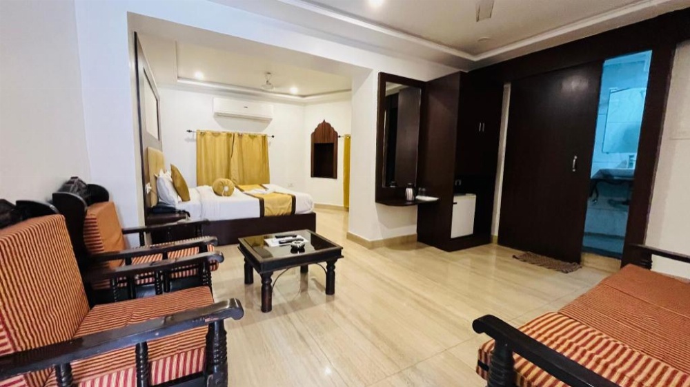 Royal Room